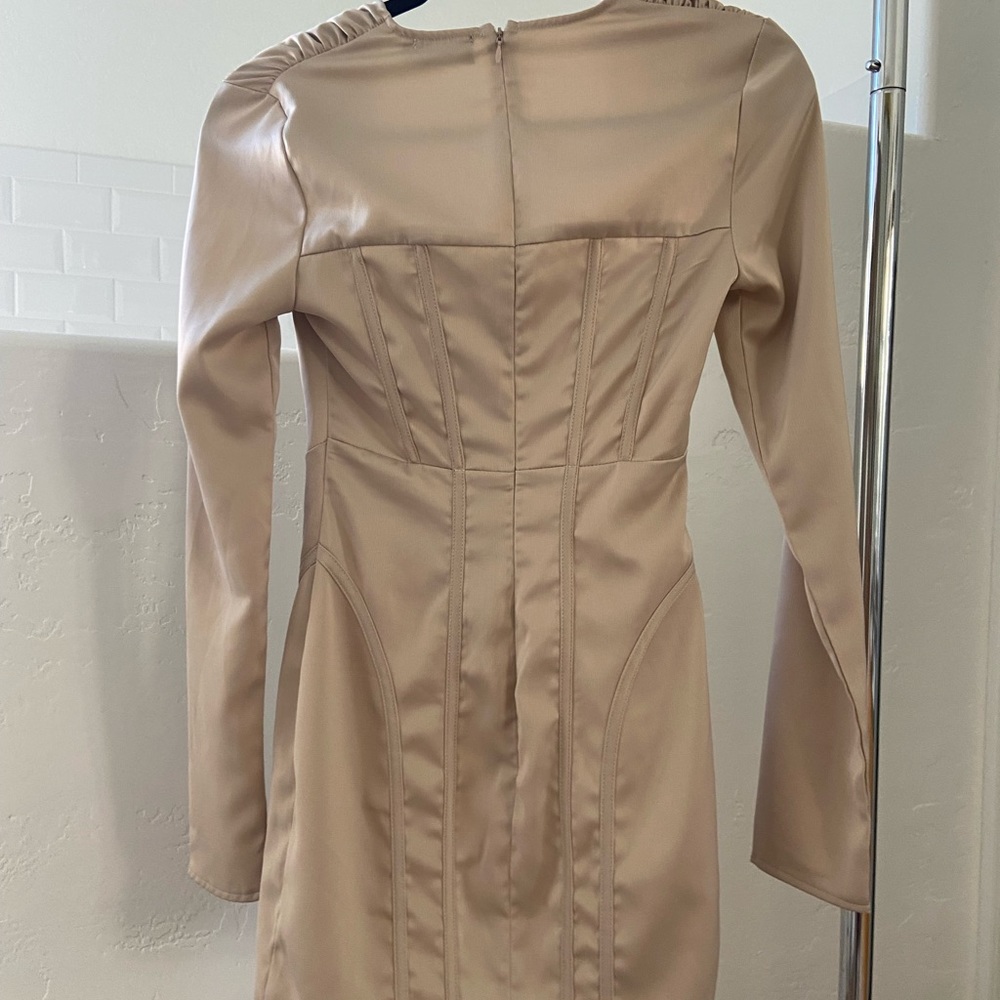 NWOT Pretty Little Thing champagne dress - Size 2 - Picture 3 of 7
